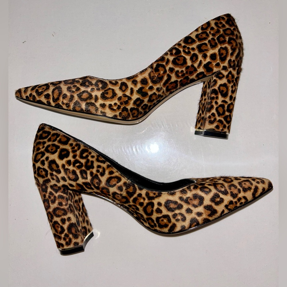 NWOB White House Black Market Leopard-Print Calf Hair Pointed Toe Pumps - Picture 3 of 8